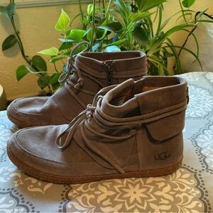 UGG Reid Moc Suede ankle boots 1019129 women’s size 9 new